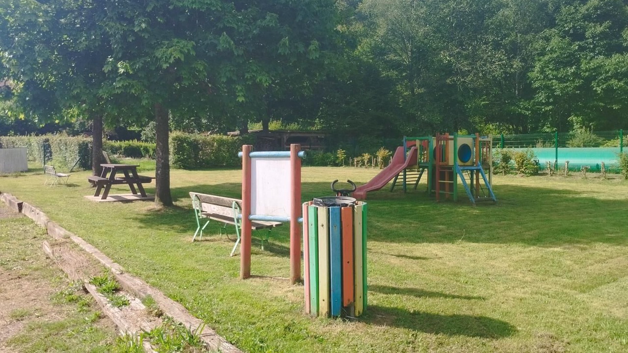 Photo of Others in Haulme