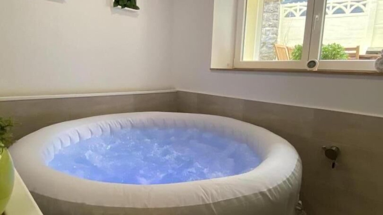 Photo of Others in Haulme