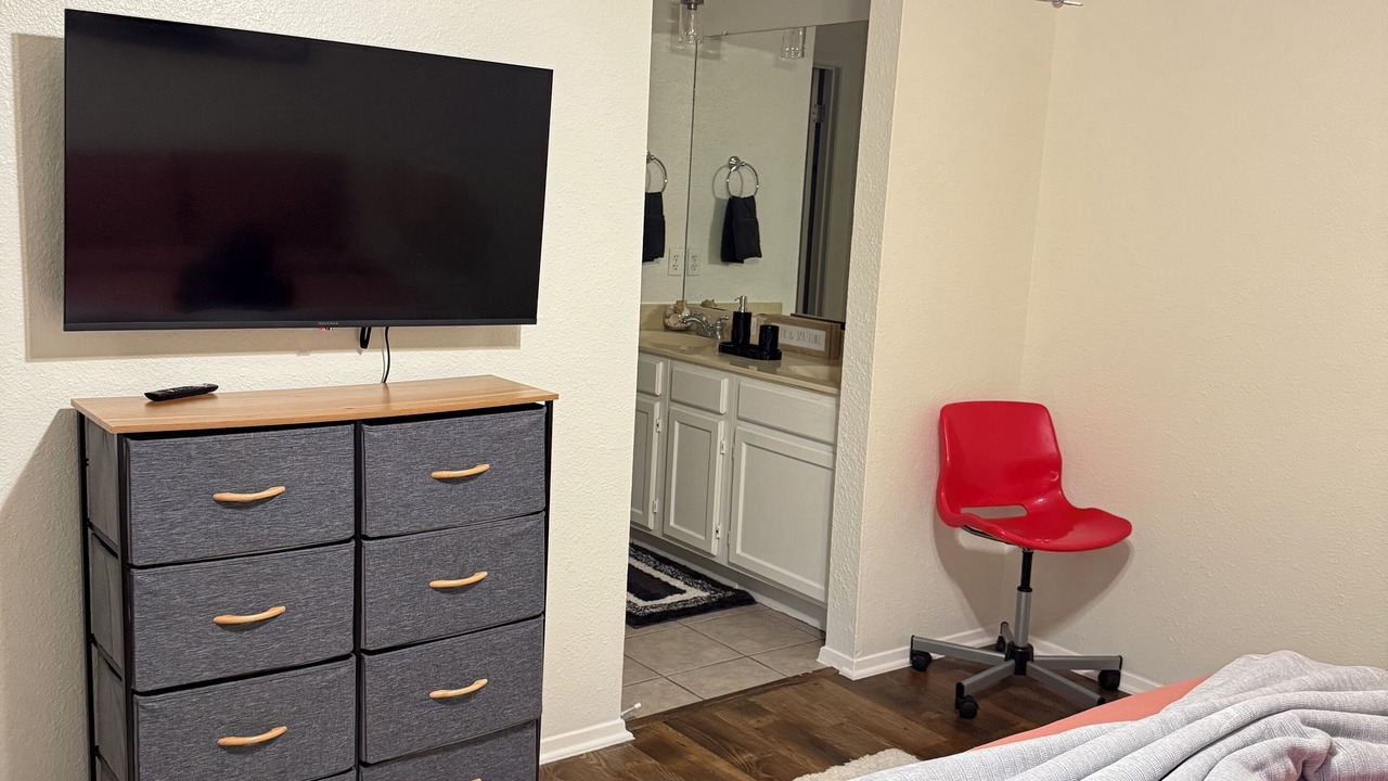 Photo of Bedroom in Milwood