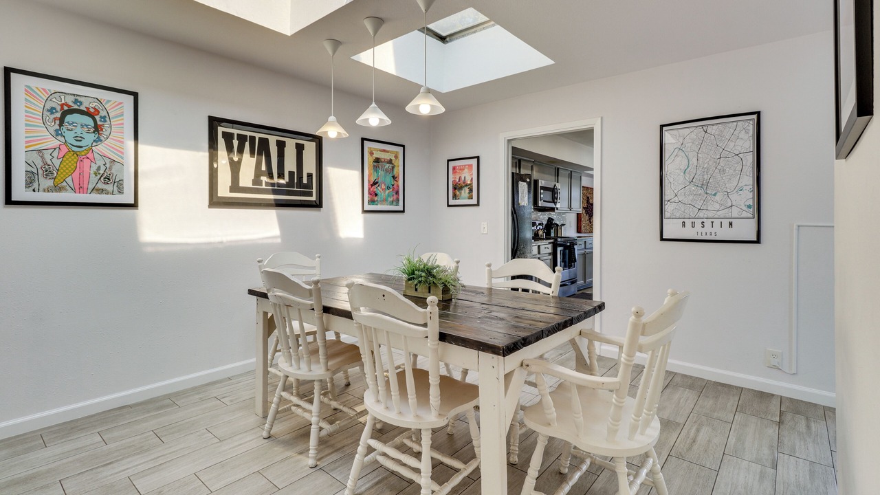 Photo of Livingroom in Lakeway