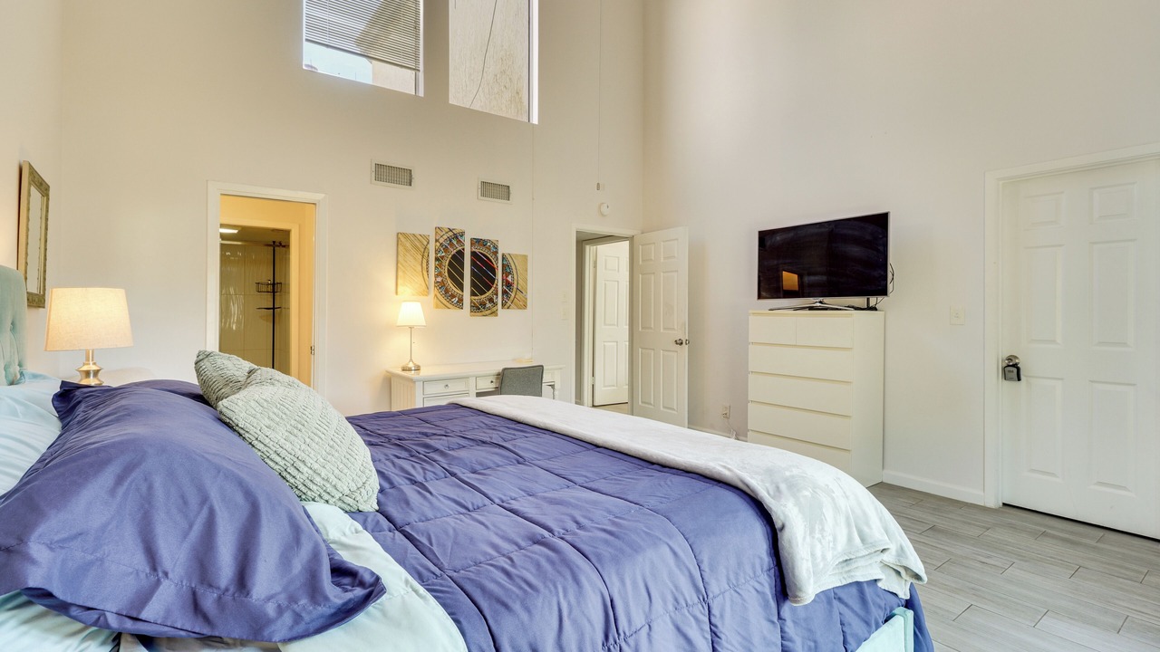 Photo of Bedroom in Lakeway