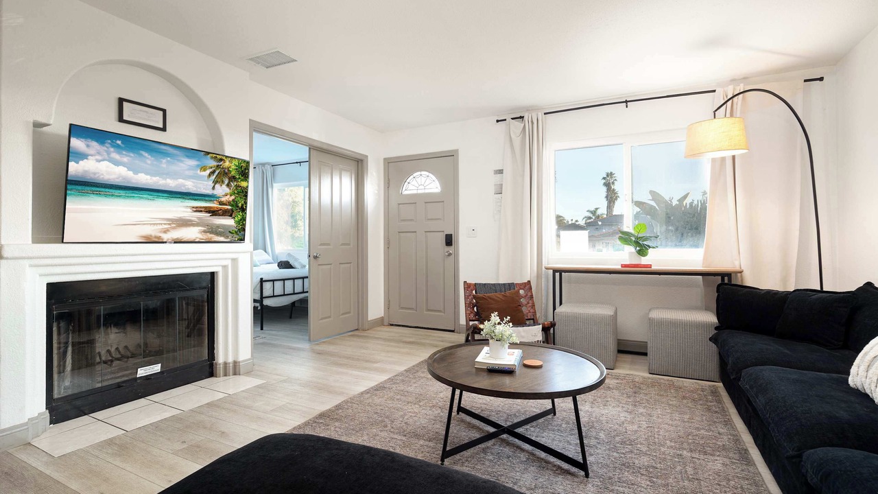 Photo of Livingroom in North Pacific Beach