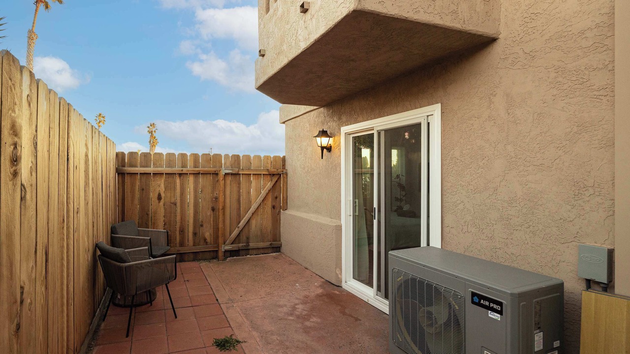 Photo of Patio Balcony in North Pacific Beach