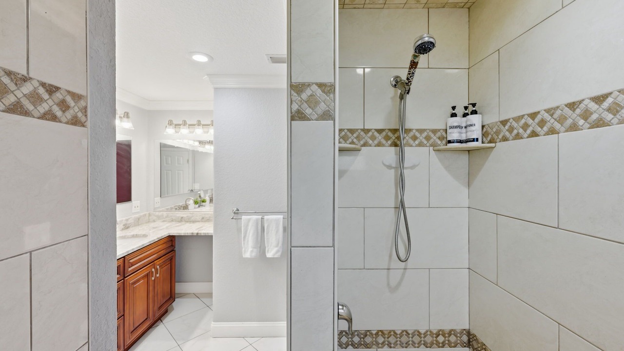 Photo of Bathroom in Palma Sola