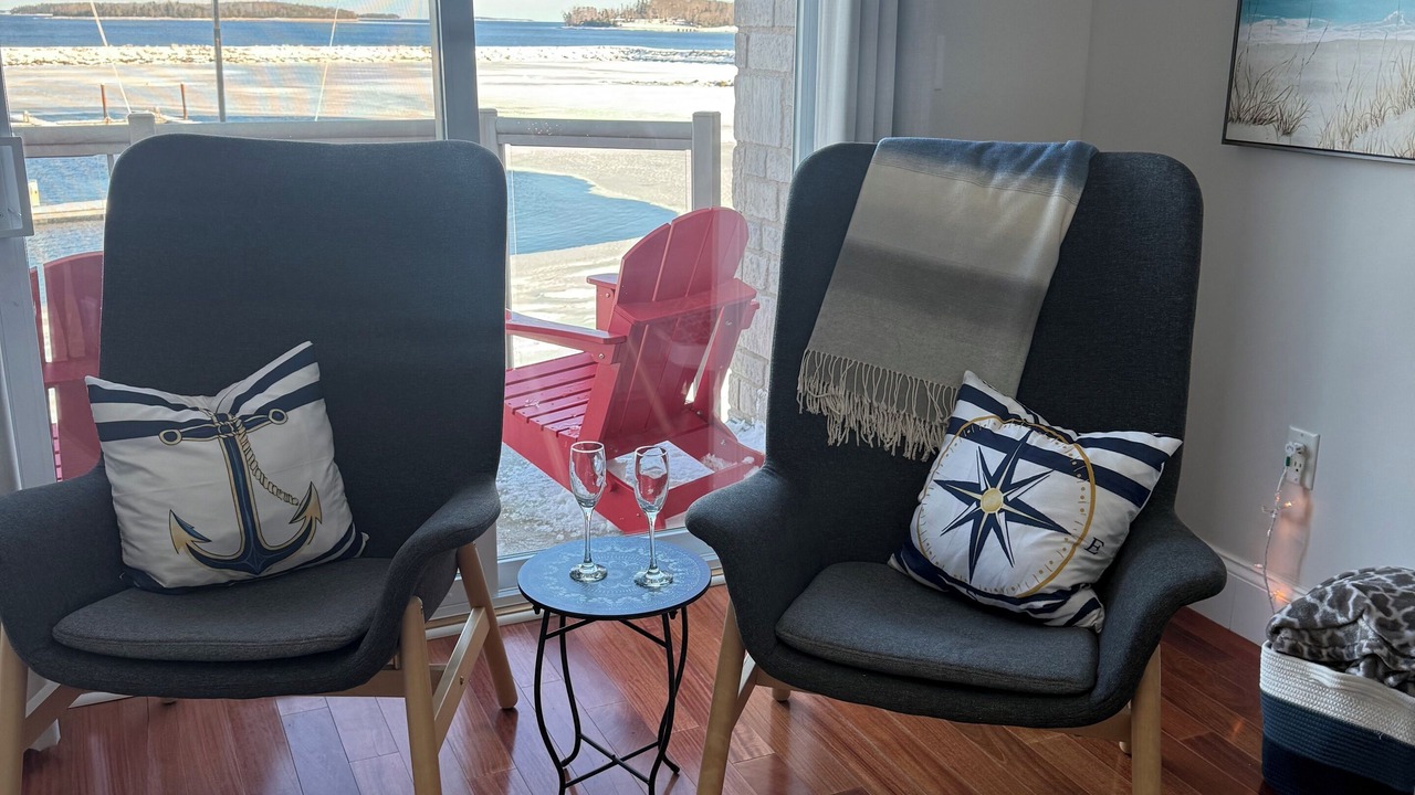 Photo of Livingroom in Western Shore