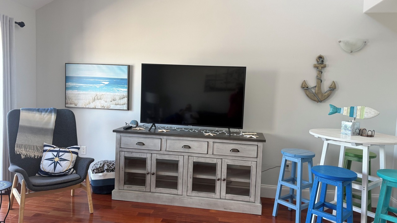 Photo of Livingroom in Western Shore