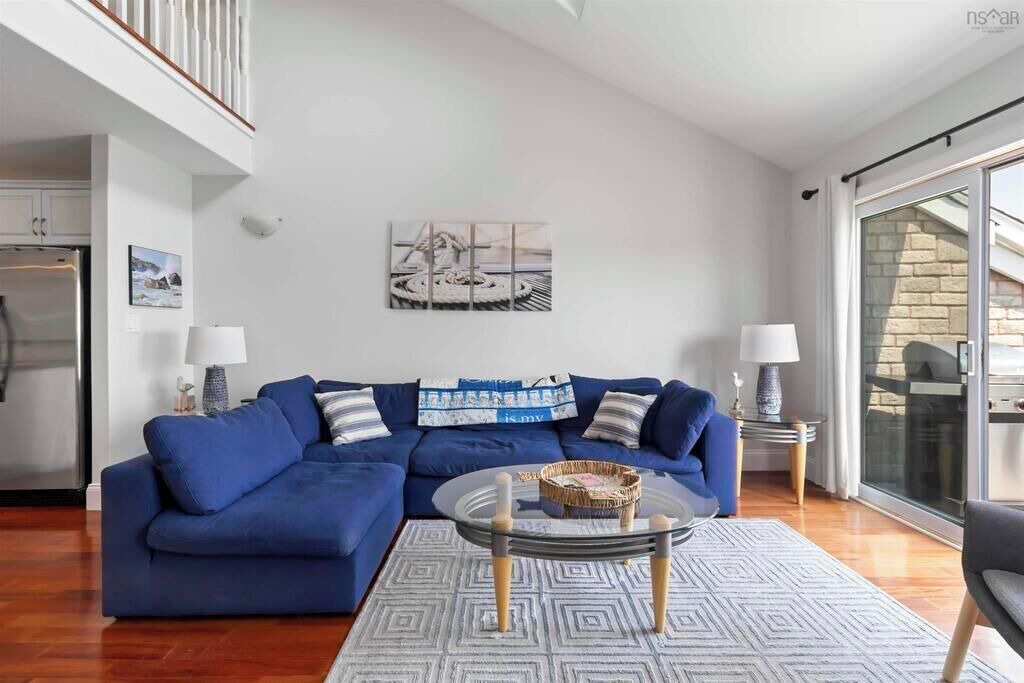Photo of Livingroom in Western Shore
