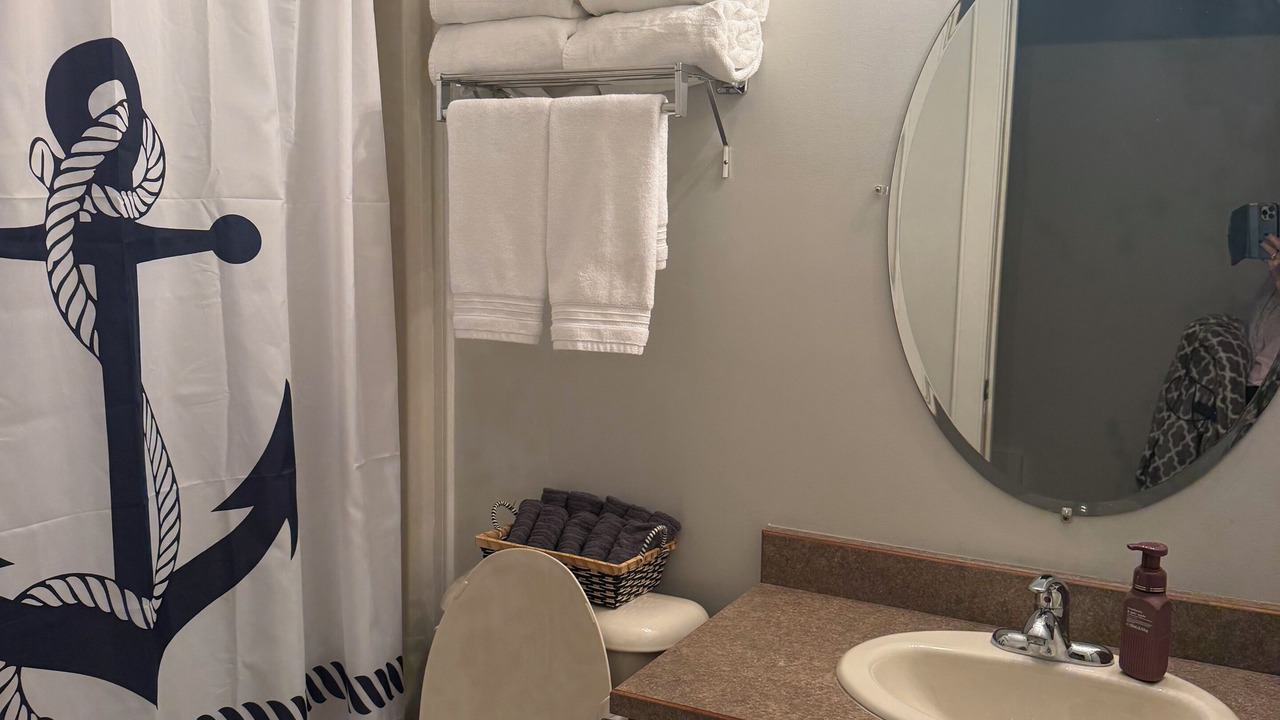 Photo of Bathroom in Western Shore