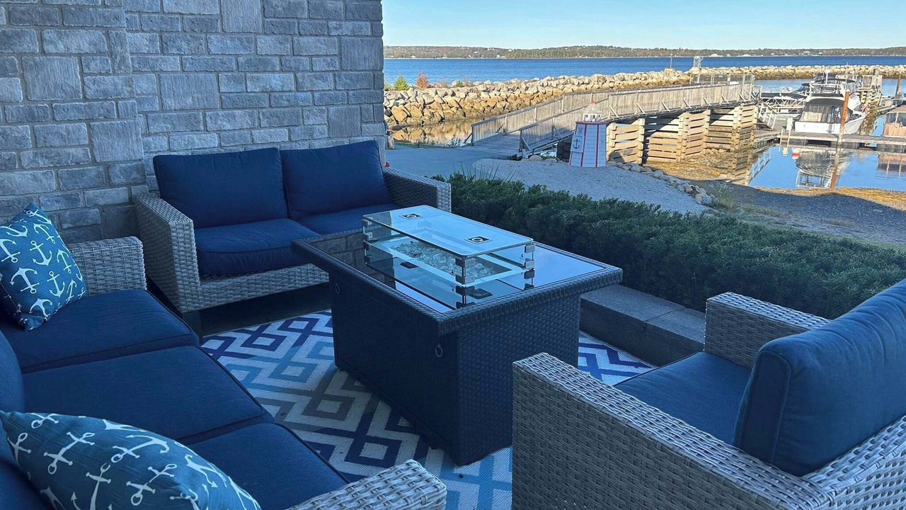 Photo of Patio Balcony in Western Shore