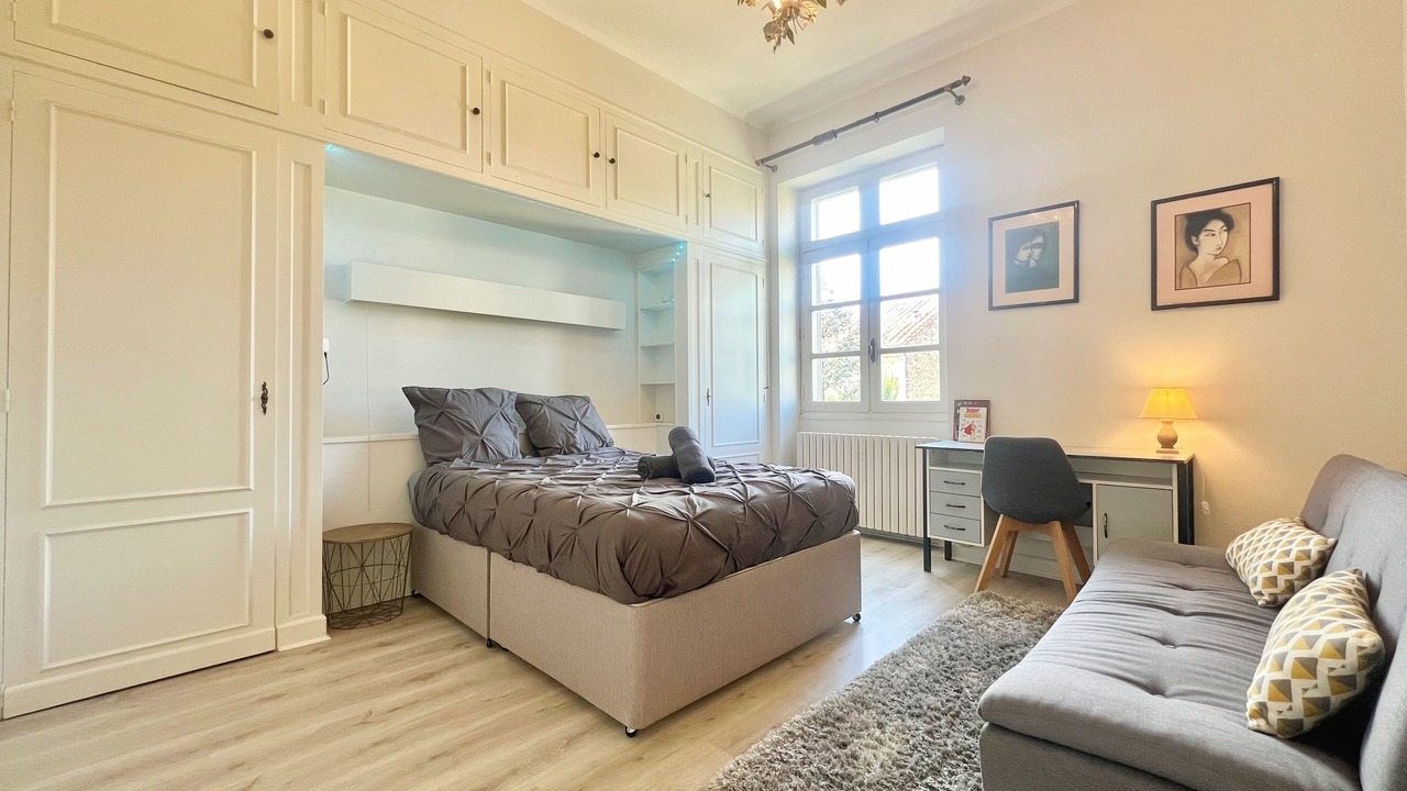 Photo of Bedroom in Salon-de-Provence