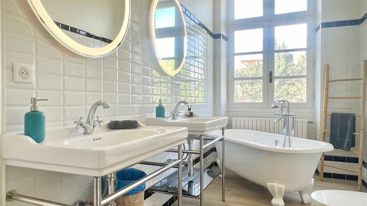 Photo of Bathroom in Salon-de-Provence