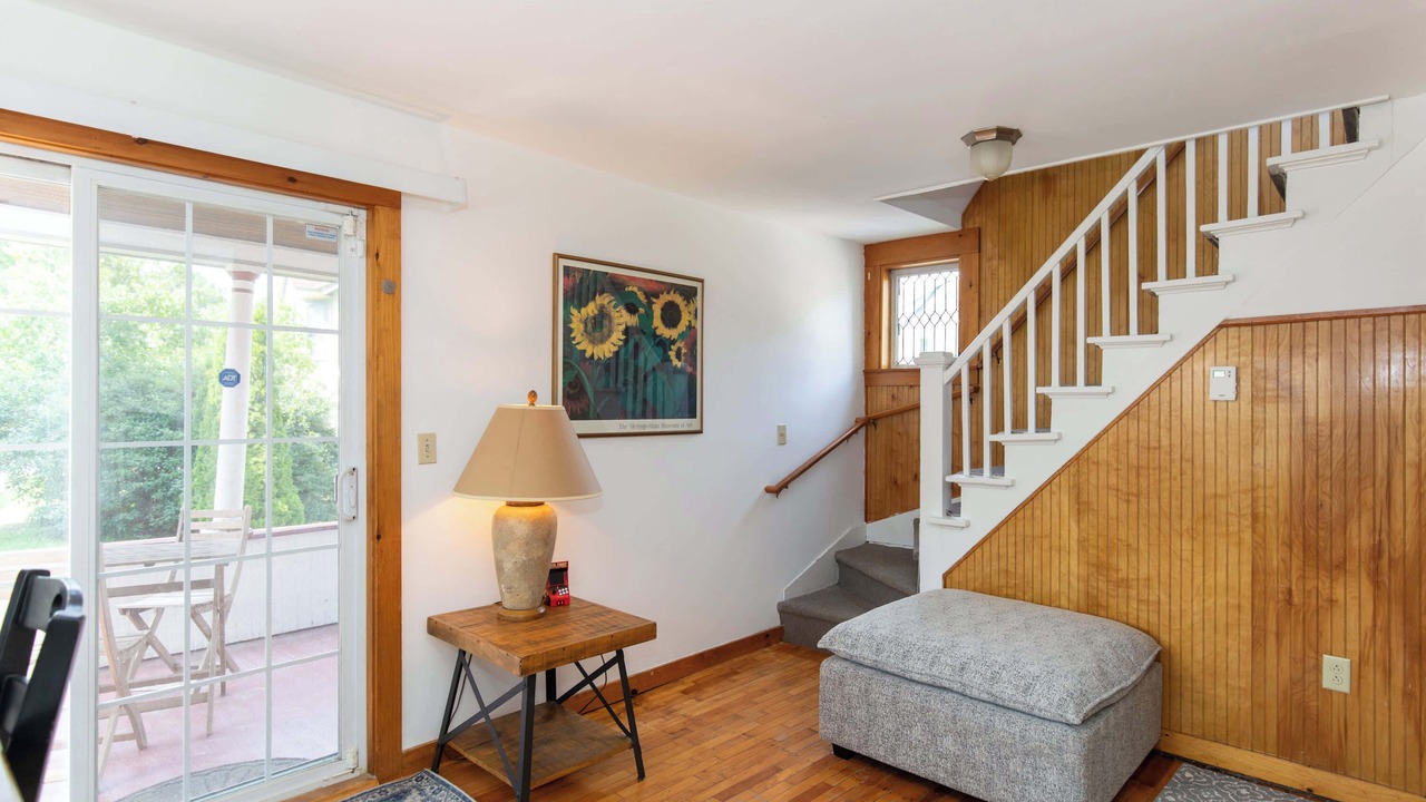 Photo of Livingroom in St. Albans Historic District