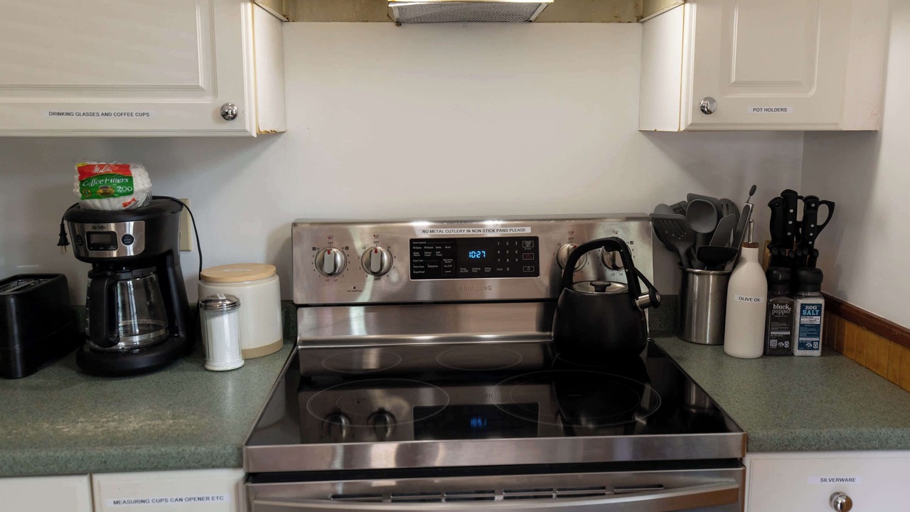 Photo of Kitchen in St. Albans Historic District