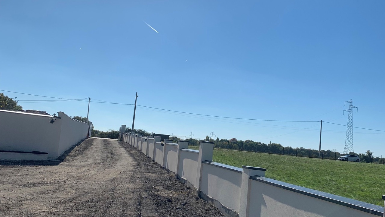 Photo of Outdoor in Tresses