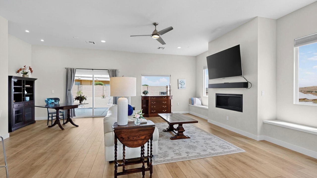Photo of Livingroom in Rio Rancho