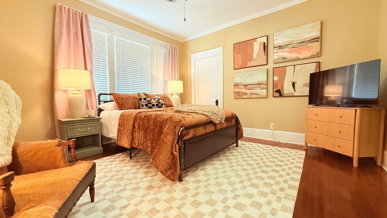 Photo of Bedroom in Original Town North