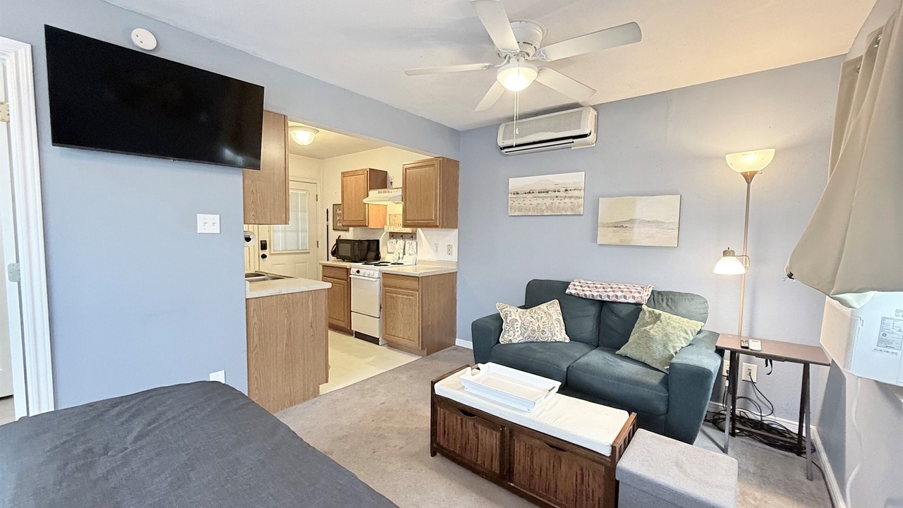 Photo of Bedroom in Sayles Blvd. Area