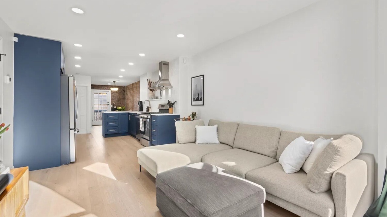 Photo of Livingroom in The Village