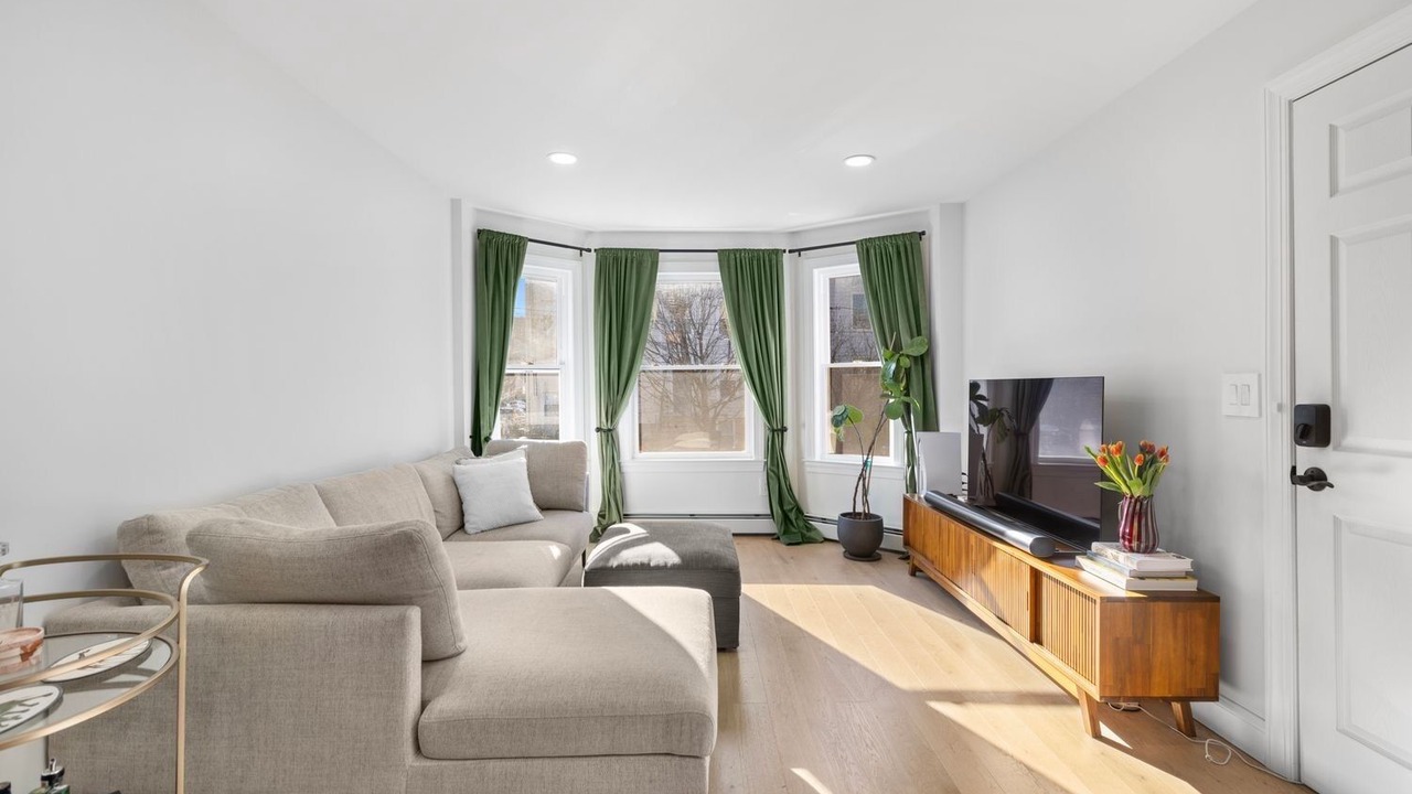 Photo of Livingroom in The Village