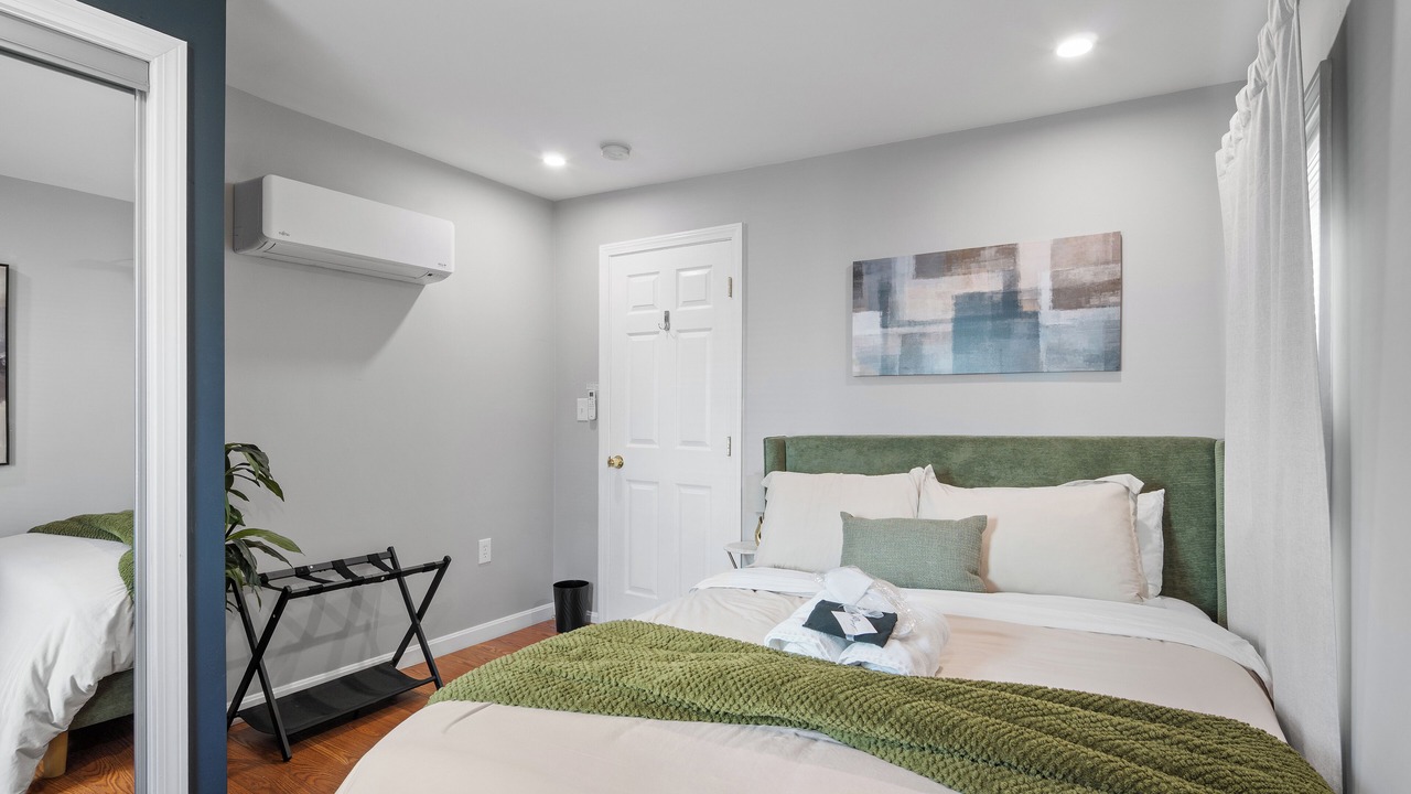 Photo of Bedroom in Wellington-Harrington