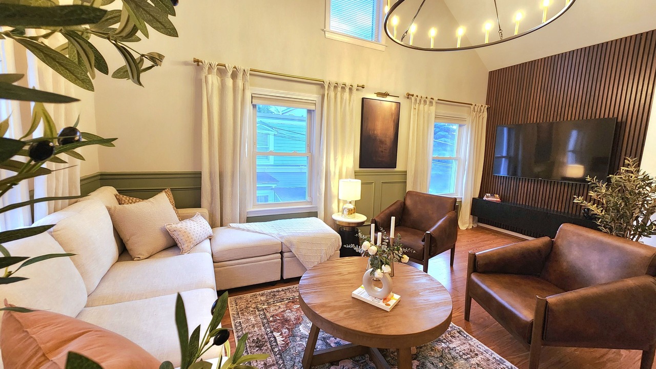 Photo of Livingroom in Wellington-Harrington