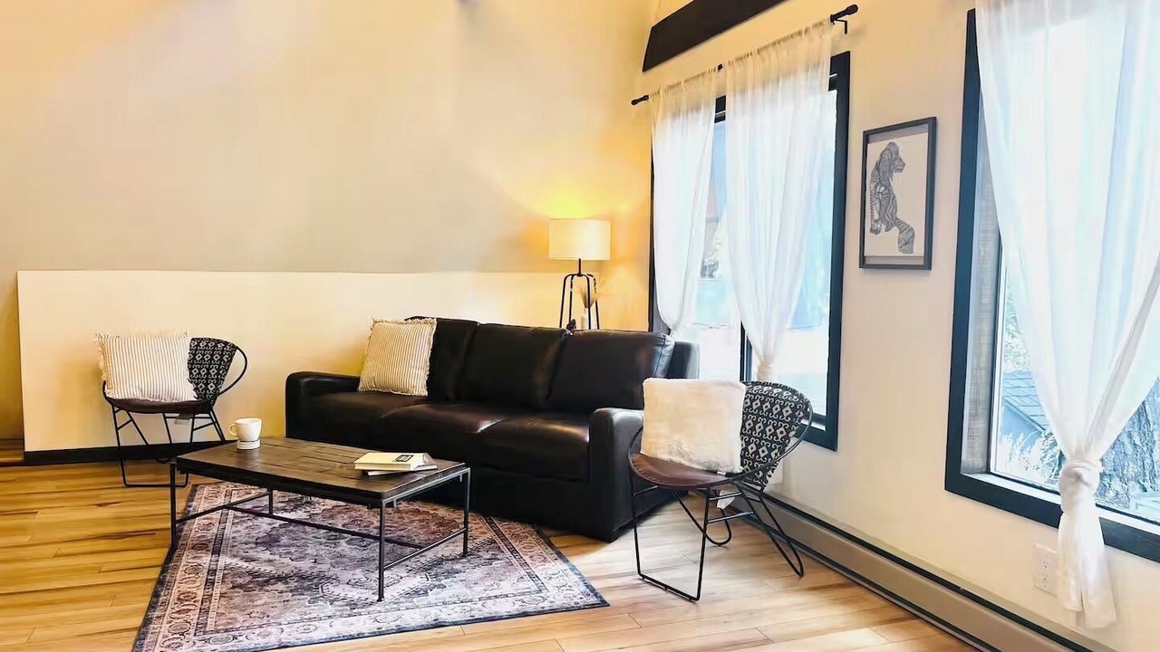 Photo of Livingroom in Riverbend
