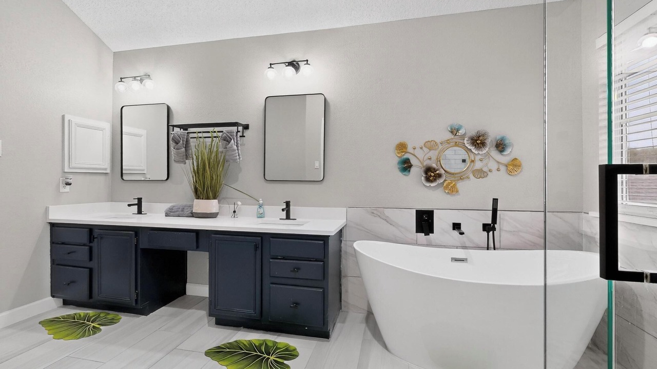 Photo of Bathroom in Allen