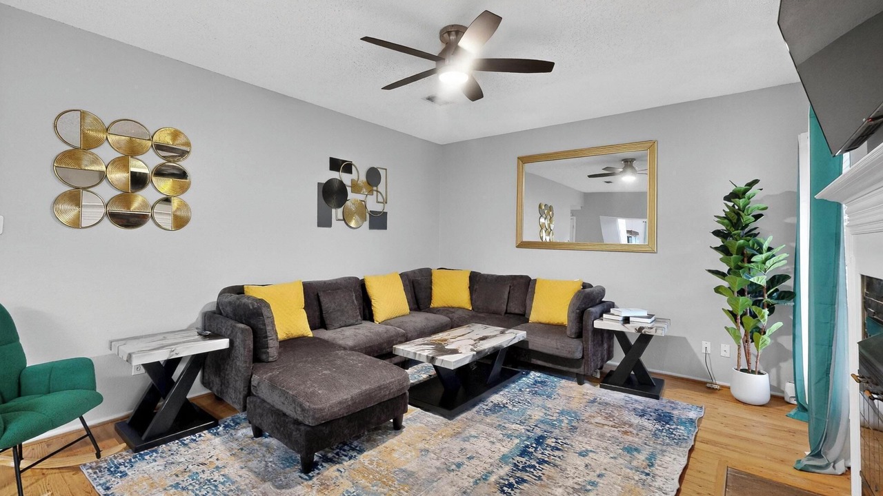 Photo of Livingroom in Allen