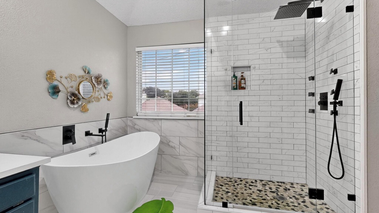 Photo of Bathroom in Allen