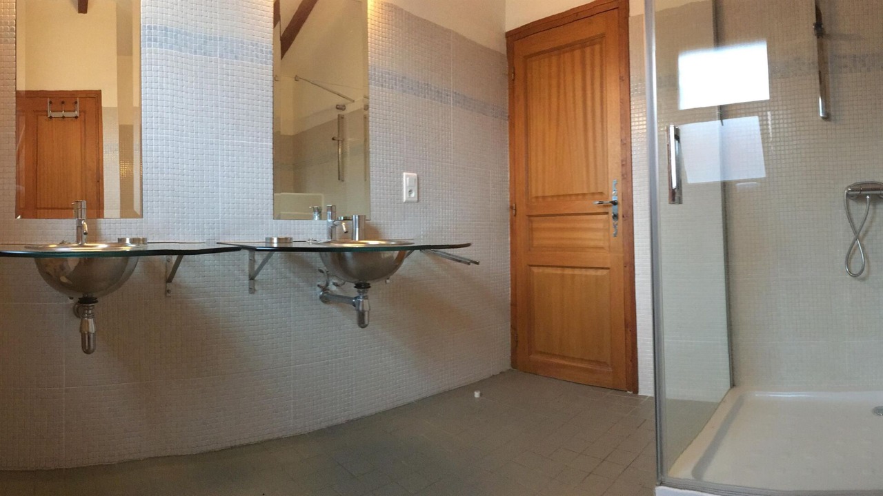 Photo of Bathroom in Saint-Laurent-de-Cerdans
