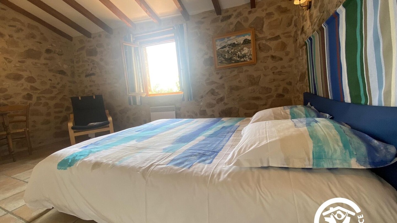 Photo of Bedroom in Saint-Laurent-de-Cerdans