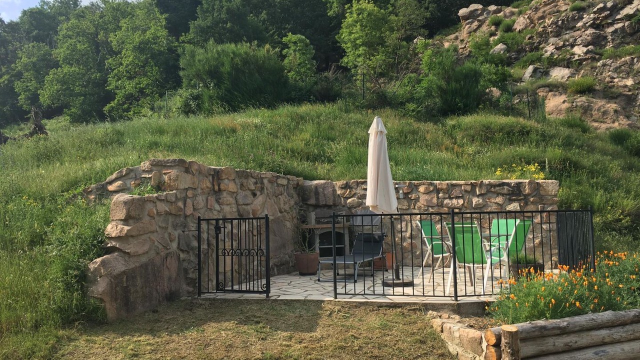 Photo of Patio Balcony in Saint-Laurent-de-Cerdans