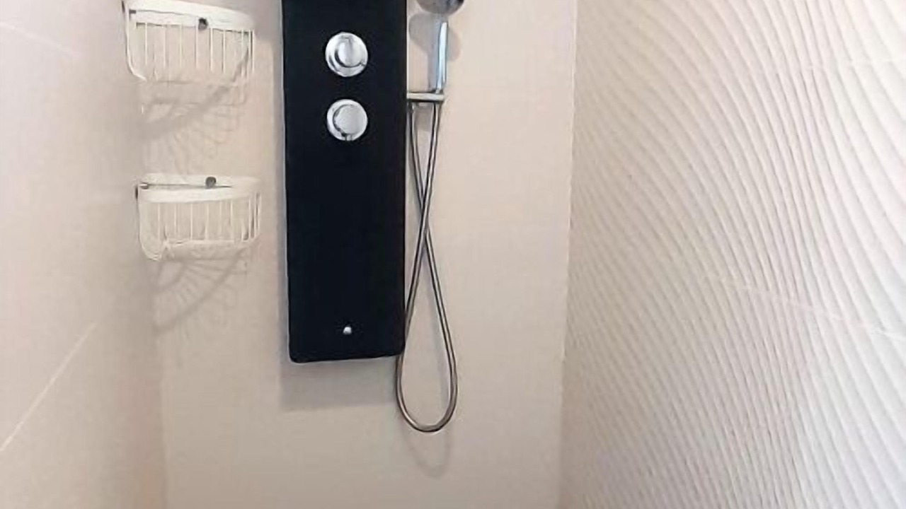 Photo of Bathroom in Thuir