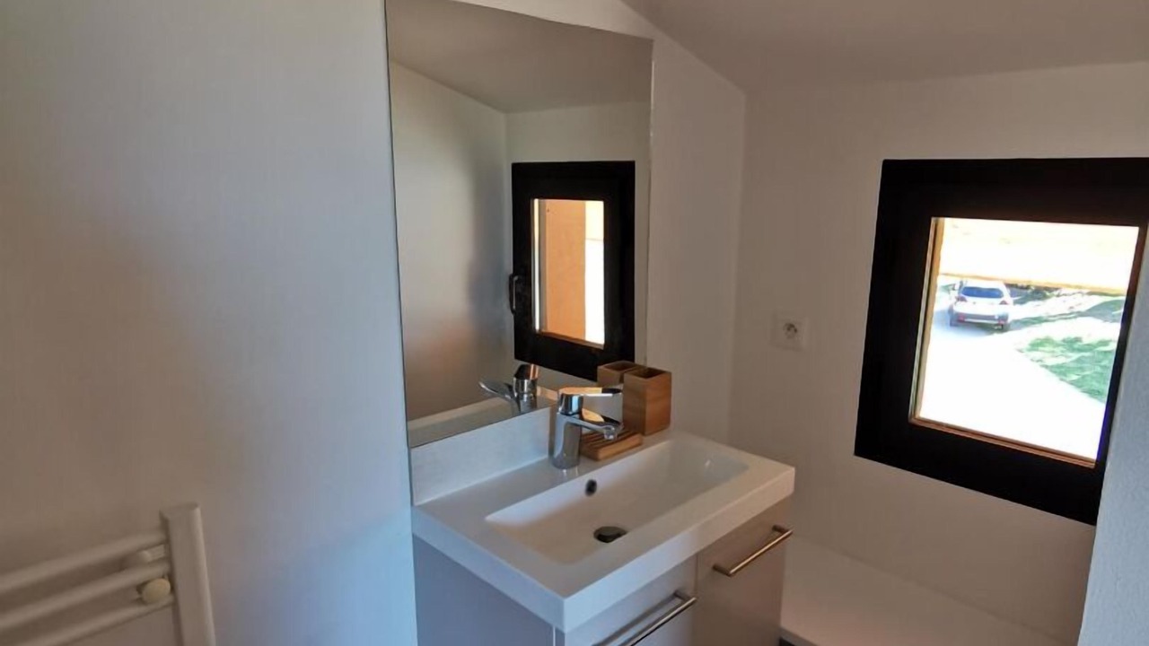 Photo of Bathroom in Thuir