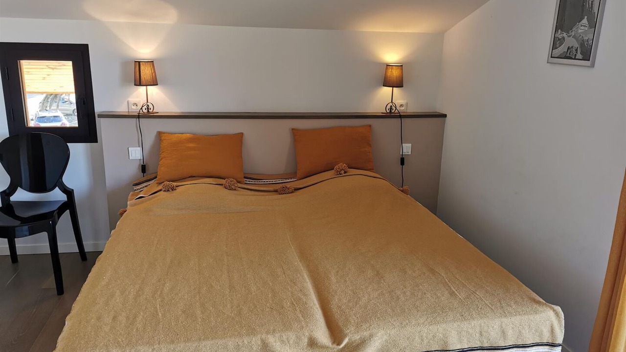 Photo of Bedroom in Thuir