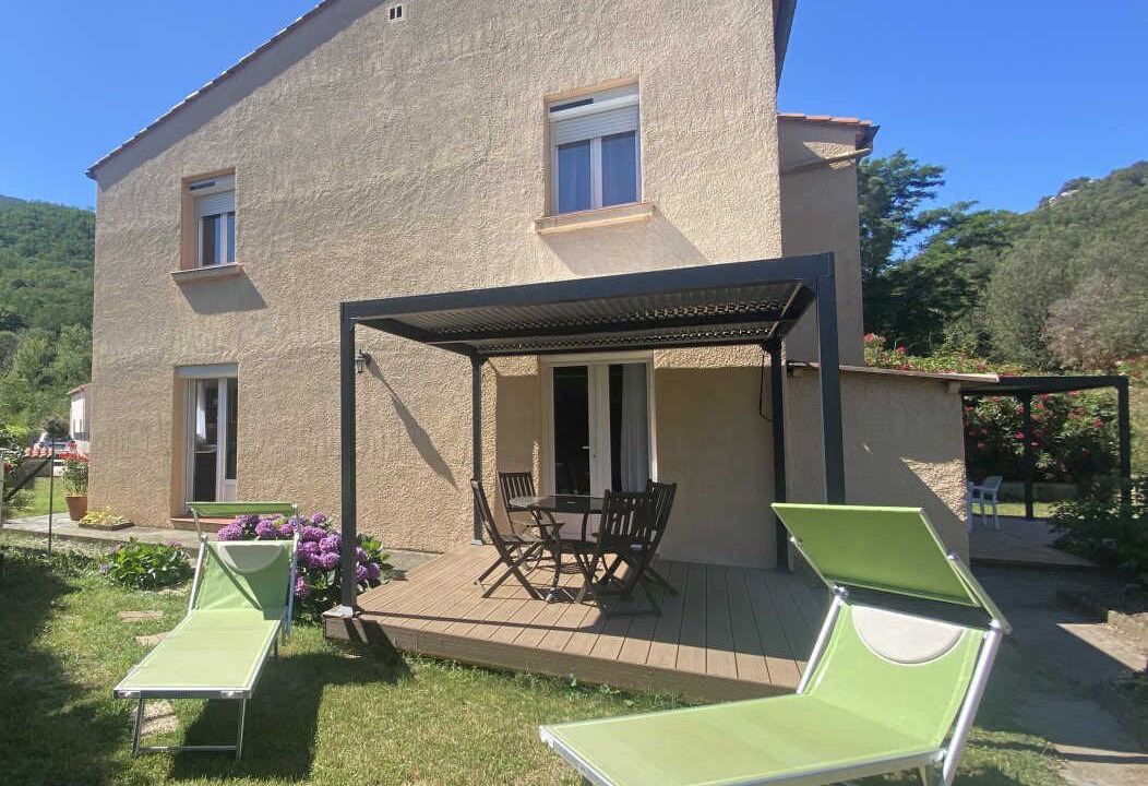 Photo of Patio Balcony in Arles-sur-Tech