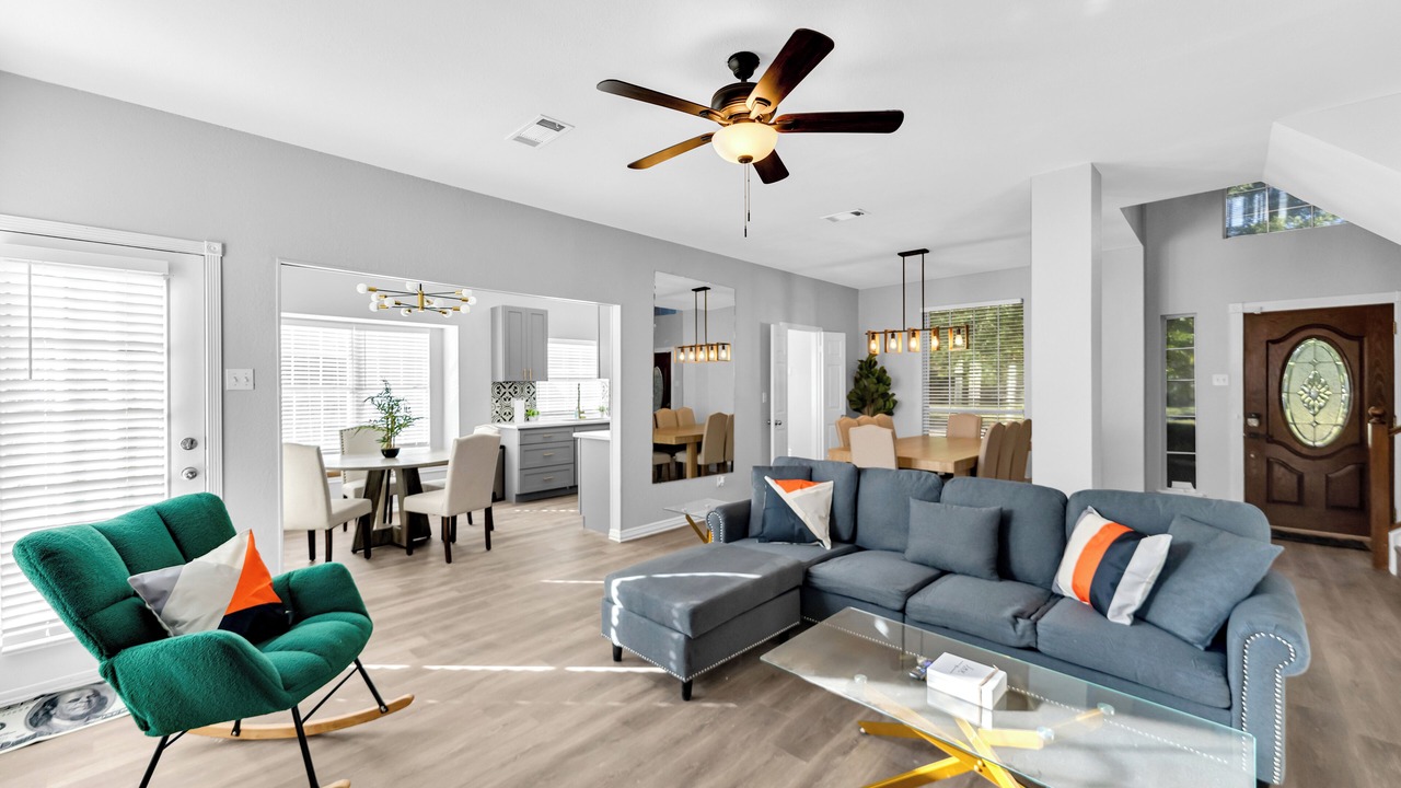 Photo of Livingroom in Lewisville