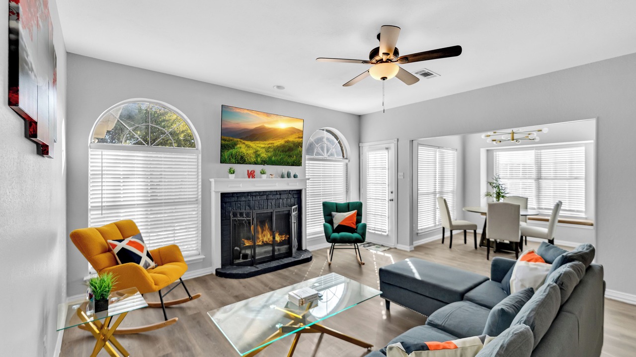 Photo of Livingroom in Lewisville