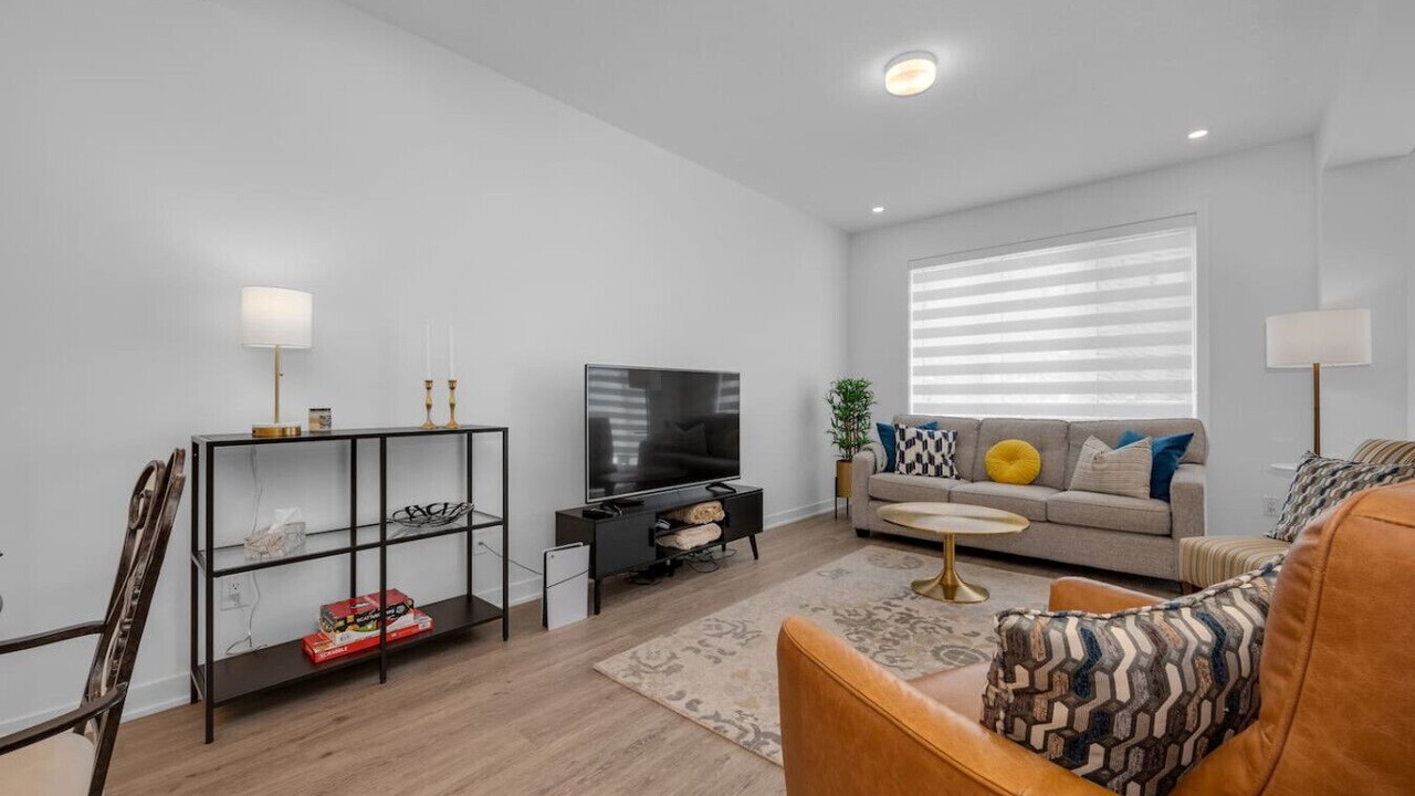Photo of Livingroom in Ottawa Division