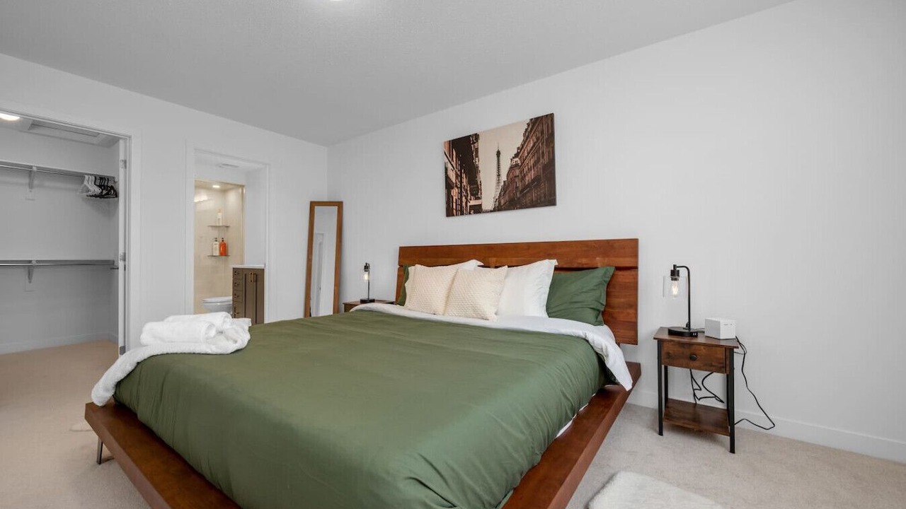 Photo of Bedroom in Ottawa Division