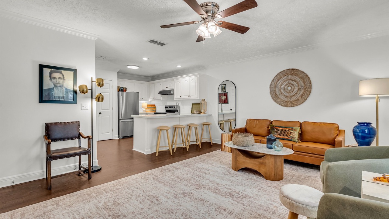 Photo of Livingroom in Starkville