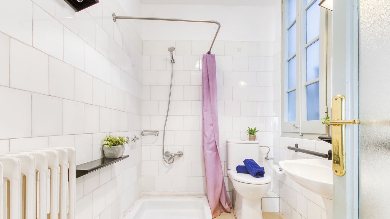 Photo of Bathroom in Figueres