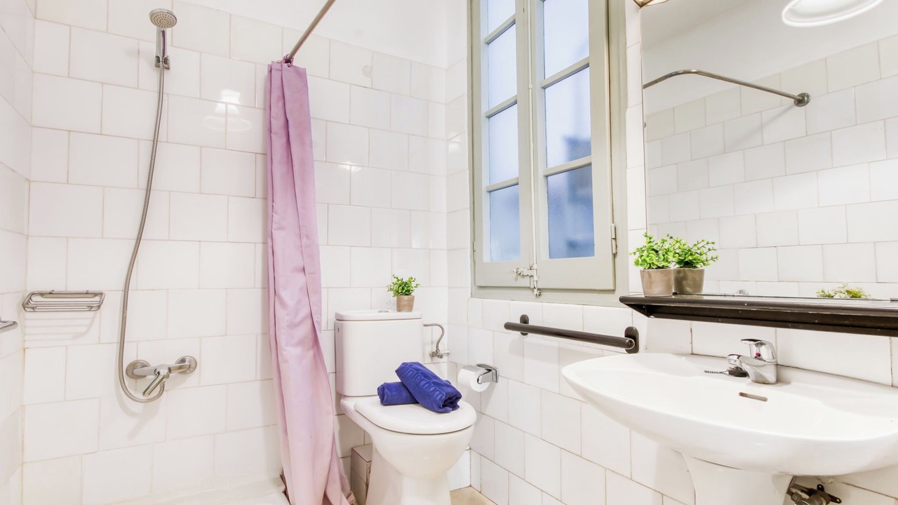 Photo of Bathroom in Figueres