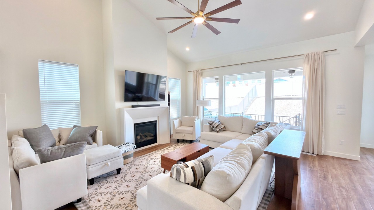 Photo of Livingroom in Mountain Green