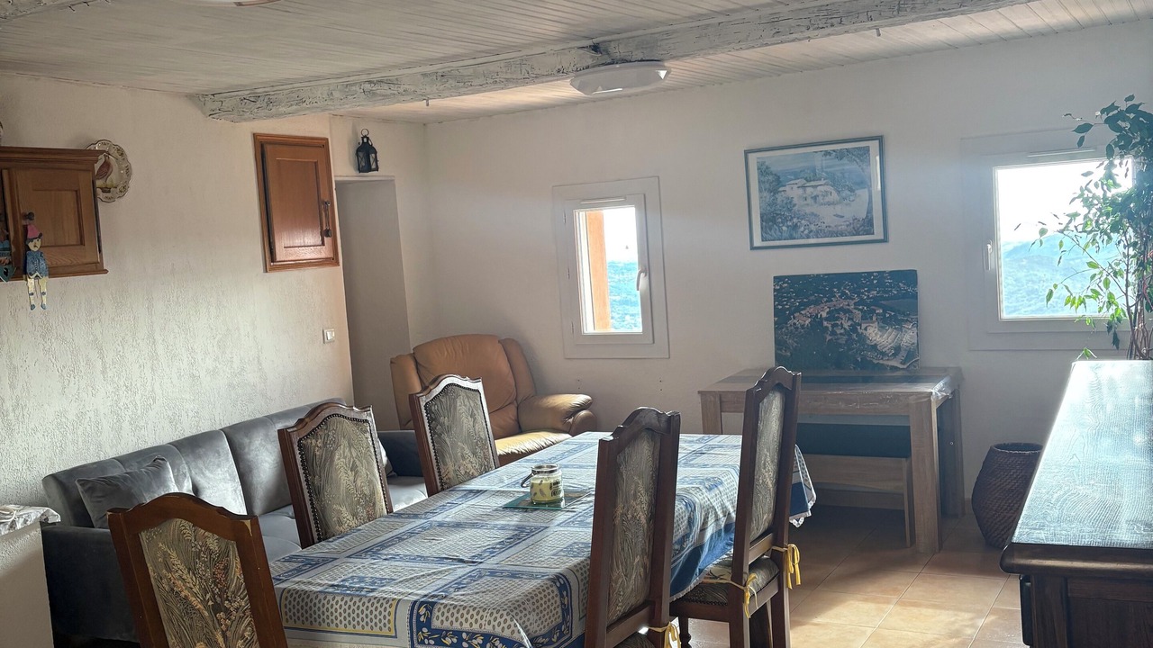 Photo of Others in Cabris