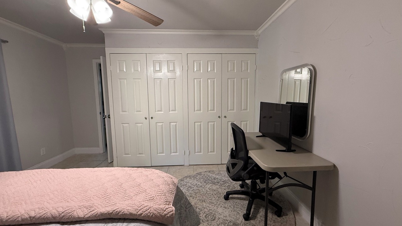 Photo of Bedroom in Highland Village