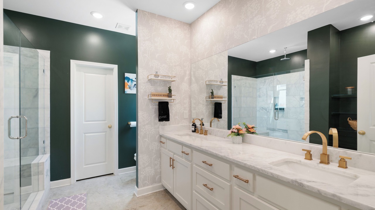 Photo of Bathroom in Joffre