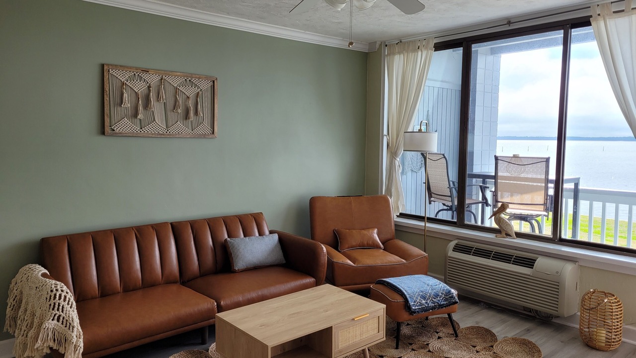 Photo of Livingroom in Panacea