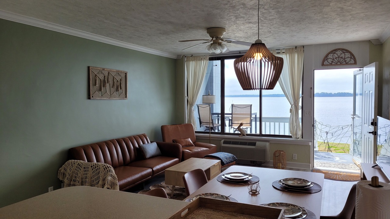 Photo of Livingroom in Panacea