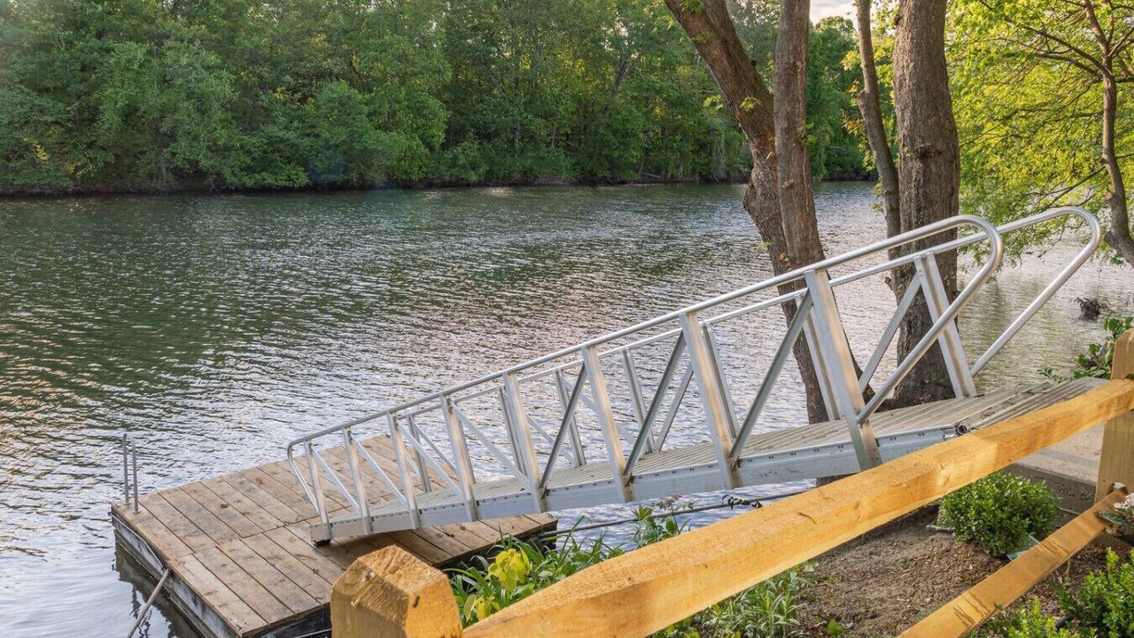 Photo of Others in Mount Marion